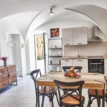 Equorum Prospectus 1 - Centro - Ostuni