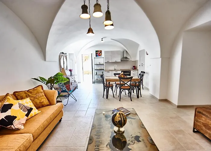 Equorum Prospectus 1 - Centro - Ostuni