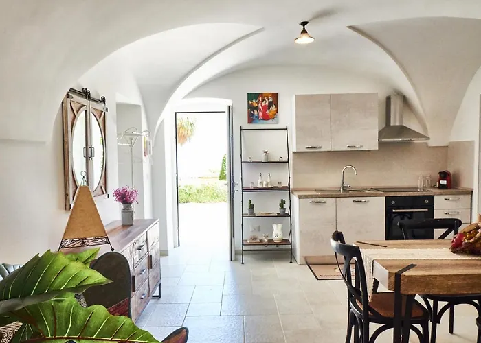 Equorum Prospectus 1 - Centro - Ferienhaus Ostuni